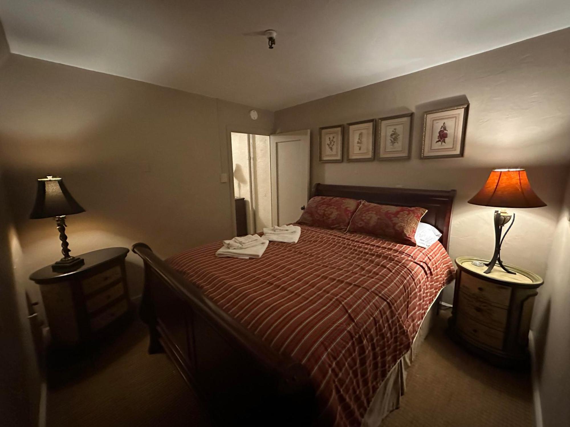 The Oaks B&B Hotel And Spiritual Center Jamestown Exterior photo